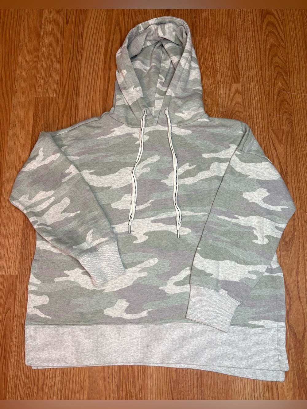 Aerie Camo Hoodie Sweatshirt - Light Gray & Olive